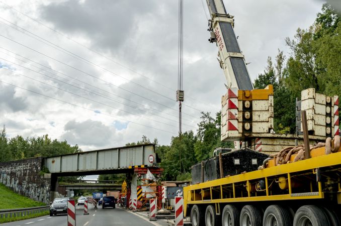 Uwaga kierowcy! Rozbiórka wiaduktu nad DK 88. Będą wyłączone trzy pasy ruchu