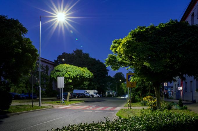 Przejście dla pieszych przy ul. Wojciechowskiego w Stroszku doświetlone