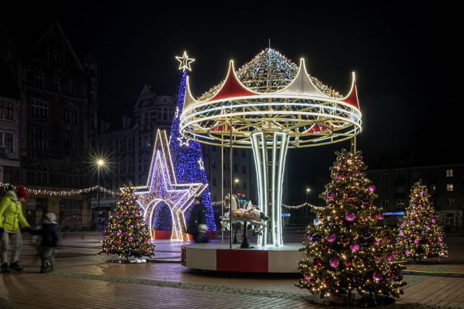 W piątek rozbłysły świąteczne dekoracje i iluminacje