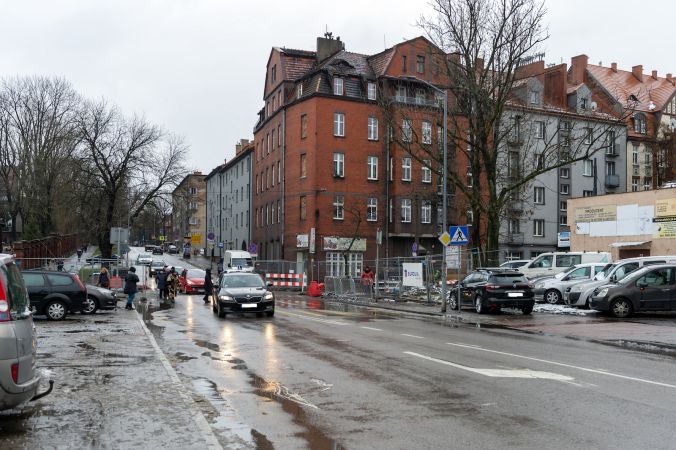Zmiany w organizacji ruchu na skrzyżowaniu ul. Powstańców Śląskich i Piekarskiej