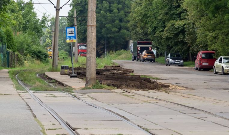 Rusza przebudowa przejazdu drogowo-tramwajowego przez skrzyżowanie ul. Olimpijskiej i Tarnogórskiej