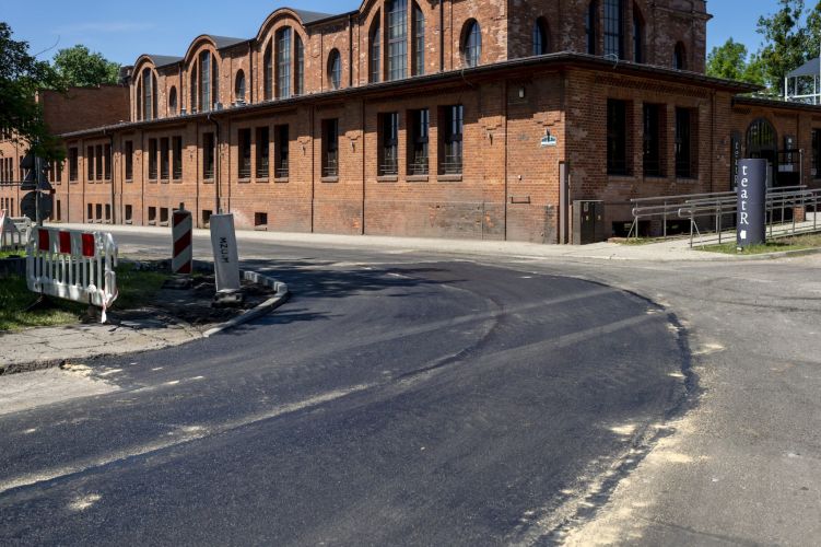 Kolejne dziury w drogach załatane. Remonty dróg przeprowadzono na ul. Kilara i Tuwima