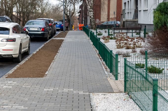 Remont 500-metrowego odcinka ul. Armii Krajowej w Łagiewnikach zakończony