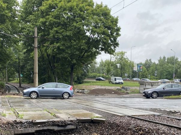 Przejazd drogowo - tramwajowy na ul. Dąbrowa Miejska nieprzejezdny od 4 sierpnia