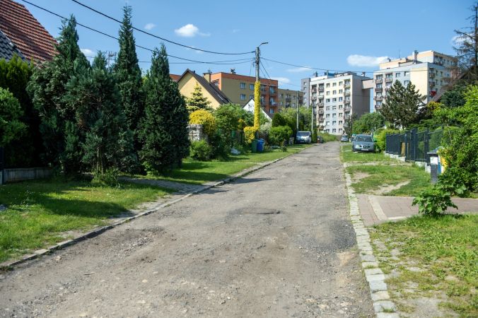 Szutrowe ulice Łączna i Mikołaja w Rozbarku zostaną wyasfaltowane
