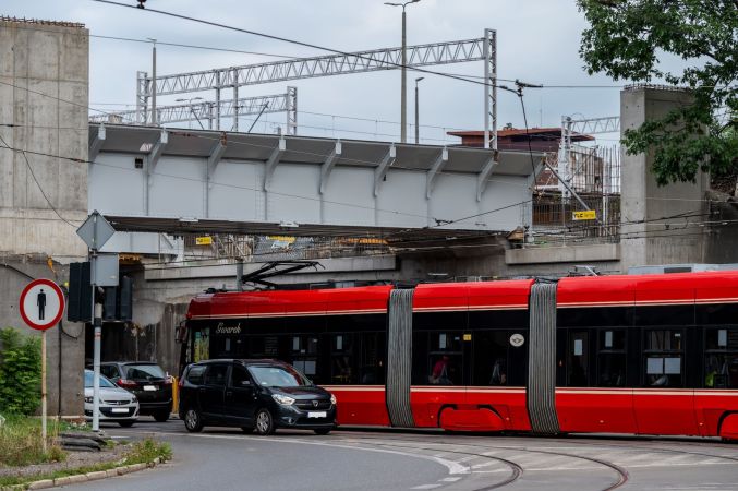 W weekend nie przejedziemy pod wiaduktem nad ul. Zabrzańską. Będą zmiany w komunikacji tramwajowej i autobusowej