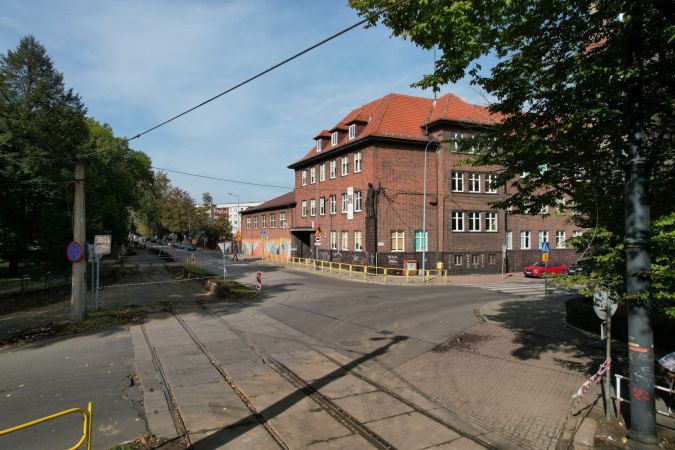 Przejazd drogowo-tramwajowy przez ul. Chrzanowskiego nieprzejezdny od 17 października. Rusza przebudowa rozjazdów