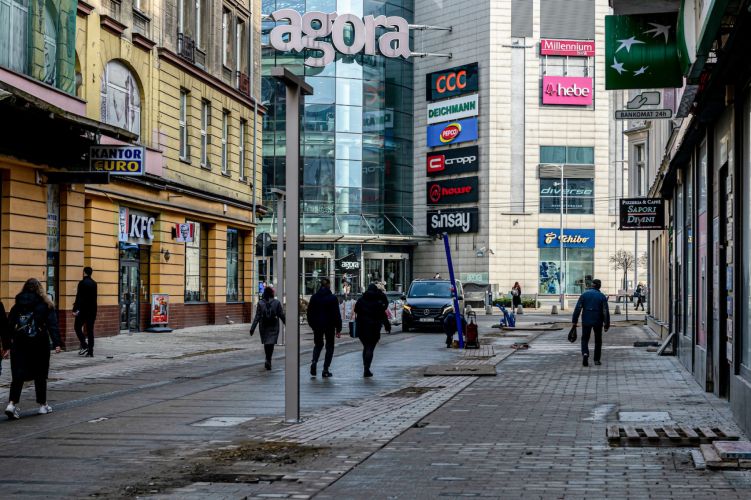 Przebudowa jednej z najważniejszych i najbardziej reprezentacyjnych dróg w mieście - ulicy Dworcowej wchodzi w decydującą fazę