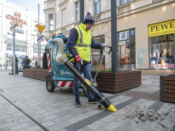 Testowanie specjalistycznej maszyny czyszczącej