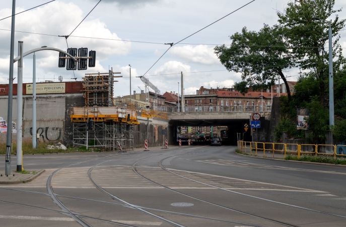 W weekend nie przejedziemy pod wiaduktem nad ul. Zabrzańską. Będą zmiany w komunikacji tramwajowej i autobusowej